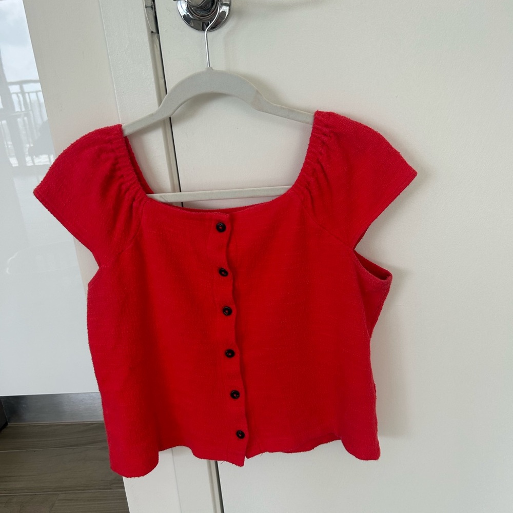 Madewell red texture and thread button down short sleeve top